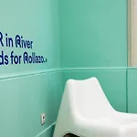 旅馆 River *